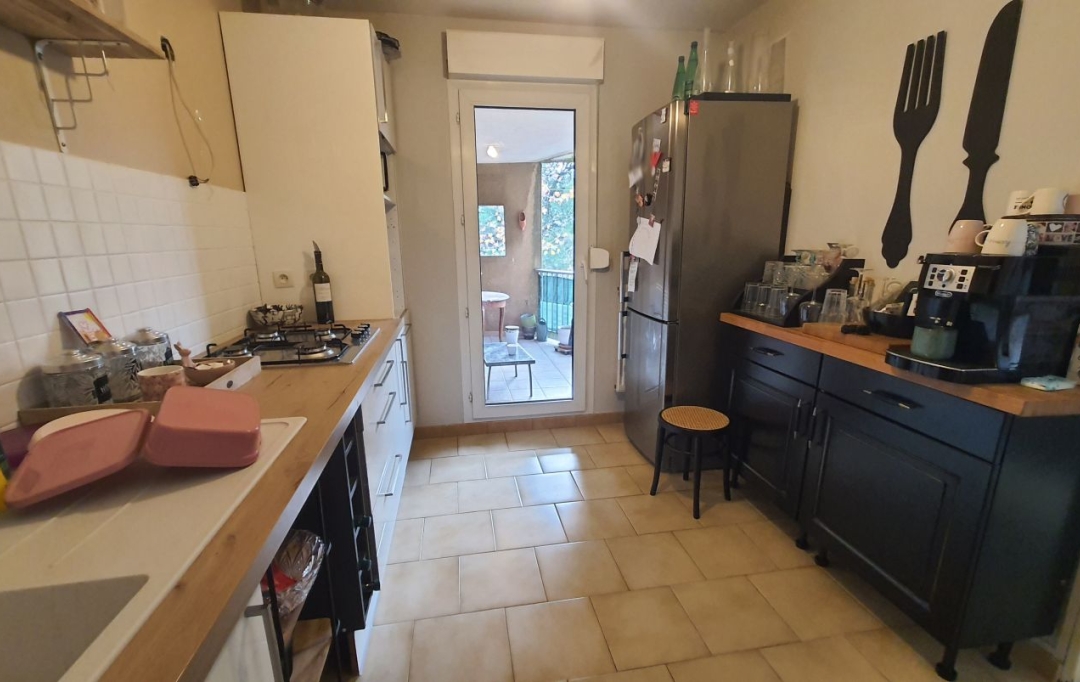 Annonces NARBONNE : Appartement | NARBONNE (11100) | 63 m2 | 140 000 € 